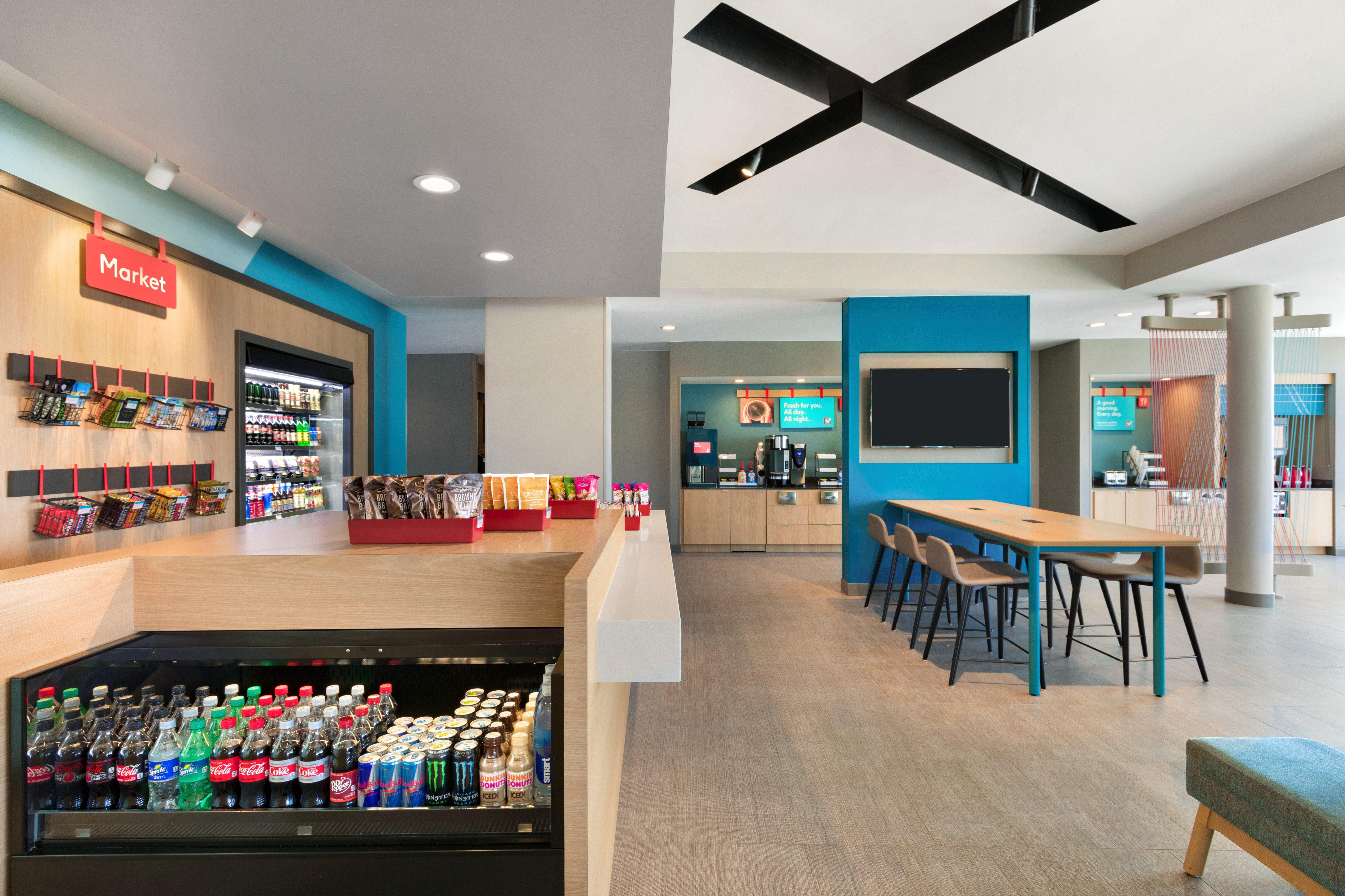 Avid Hotel - Staunton By Ihg Bagian luar foto